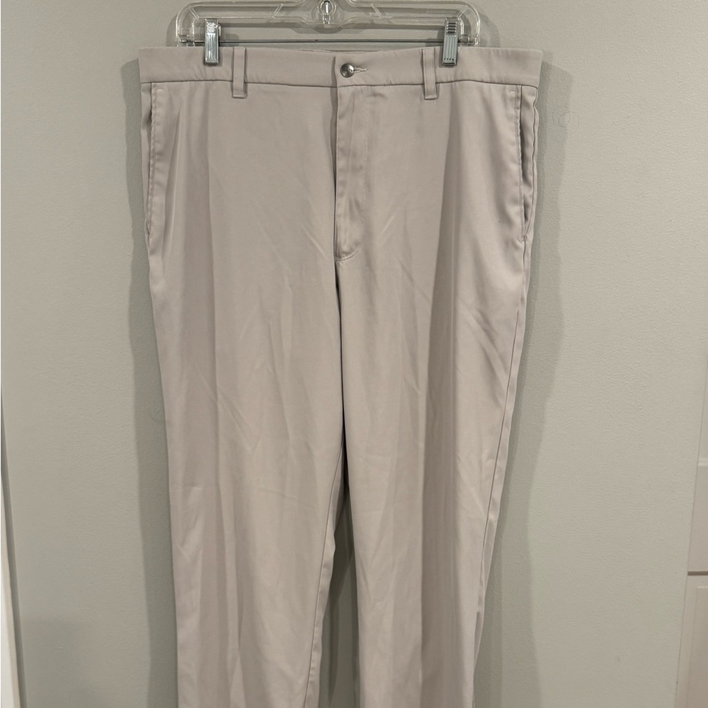Callaway Golf Pants Stretch Flat Front Beige Lightweight Performance Size 36x29